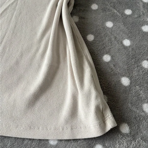 GAP Women's Ribbed Tank Top - Picture 2 of 8